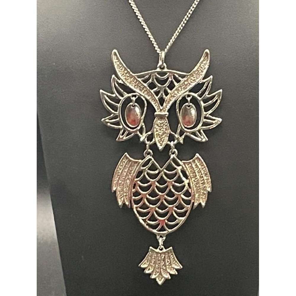 Vintage Jewelry Large Owl Silvertone Pendant Necklace Length 24 Inches